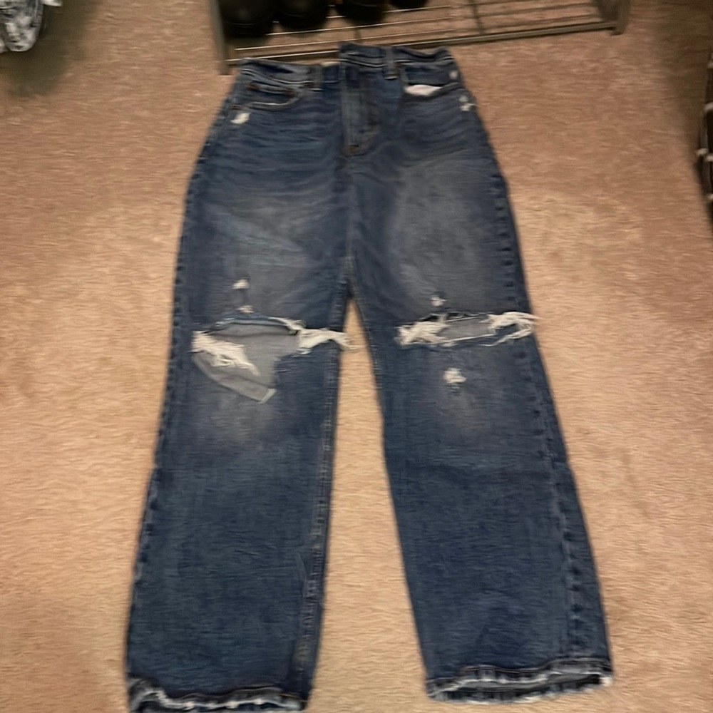 Abercrombie 90’s ultra high rise straight leg size 4